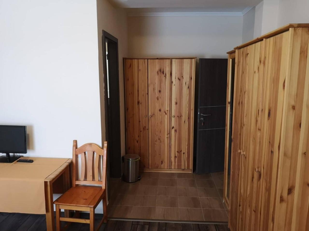 Kek Laguna Panzio Dombrád Exterior foto